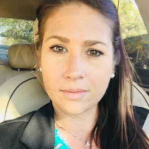 Meet your Posher, Casey